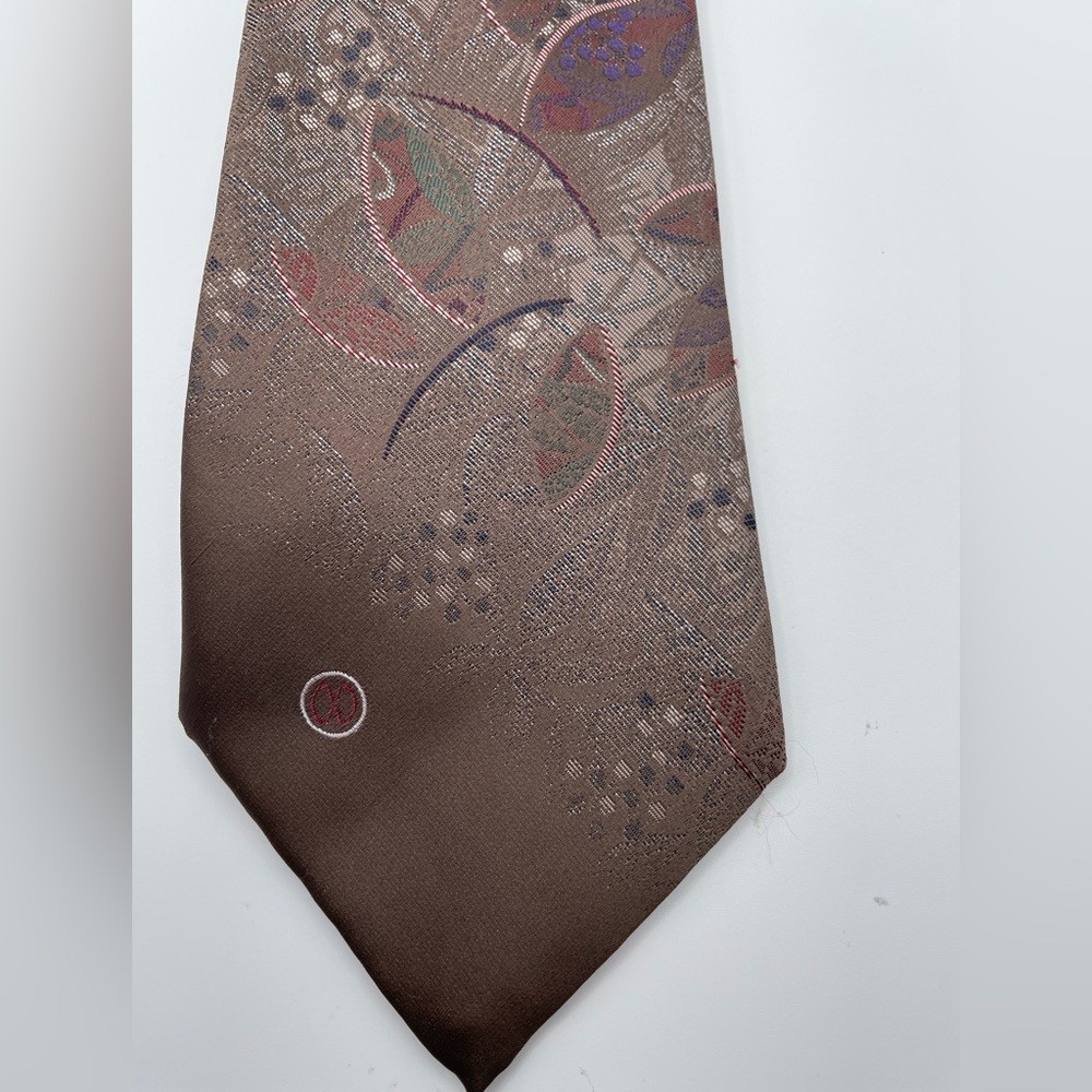 Halston lll tie